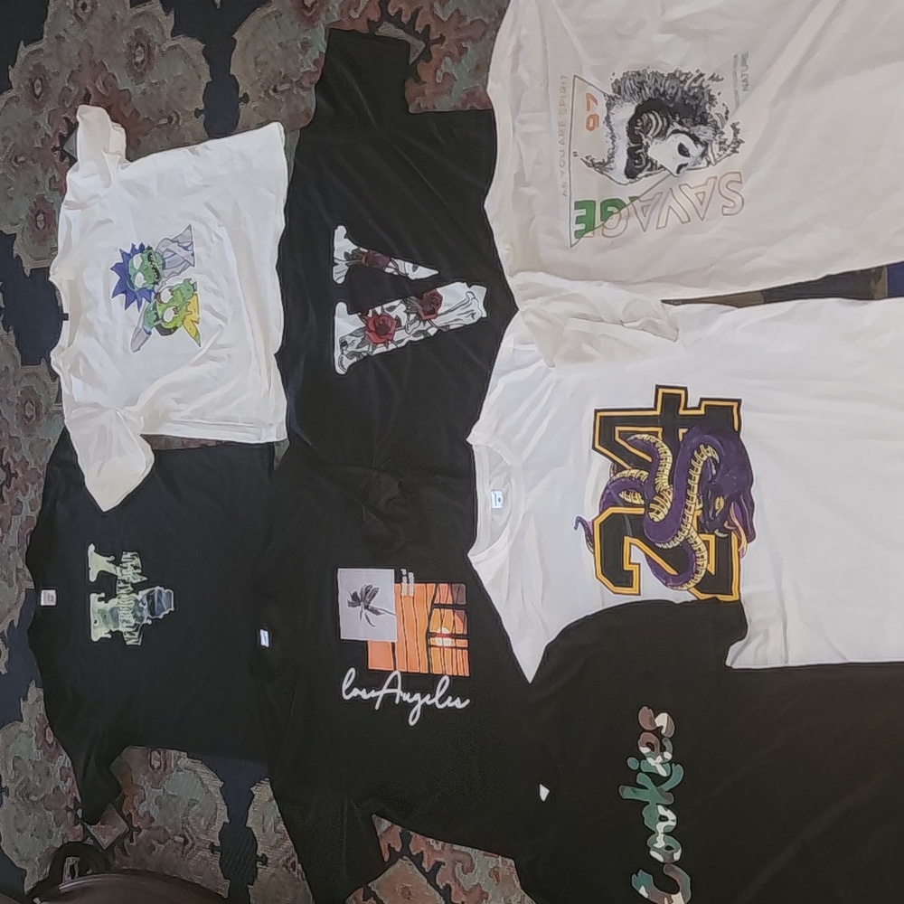 Large Graphic mens t shirt lot black and white shirts